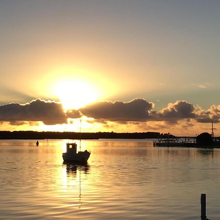 Beachcomber Caravan Park Mallacoota Buitenkant foto