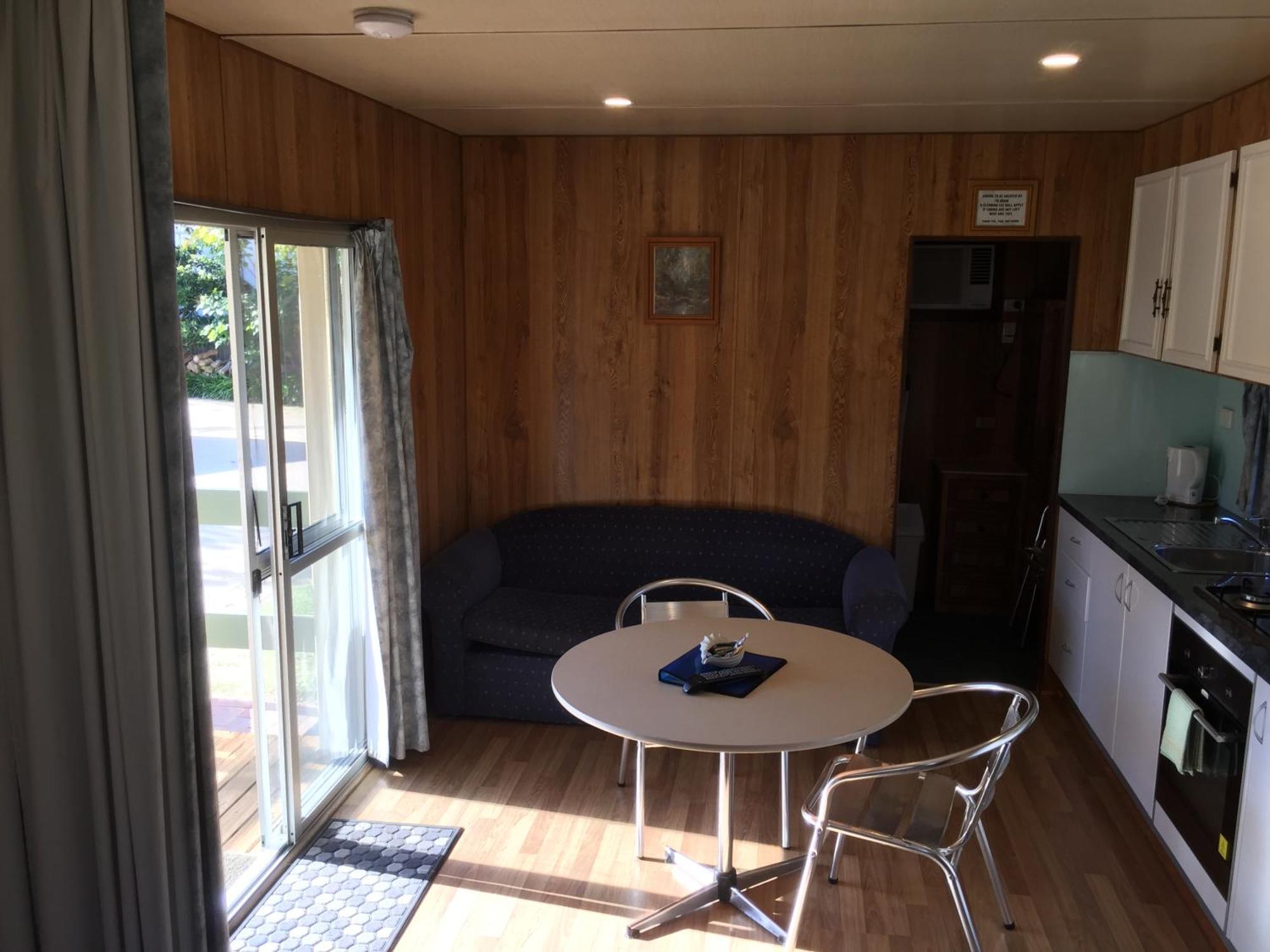 Beachcomber Caravan Park Mallacoota Buitenkant foto