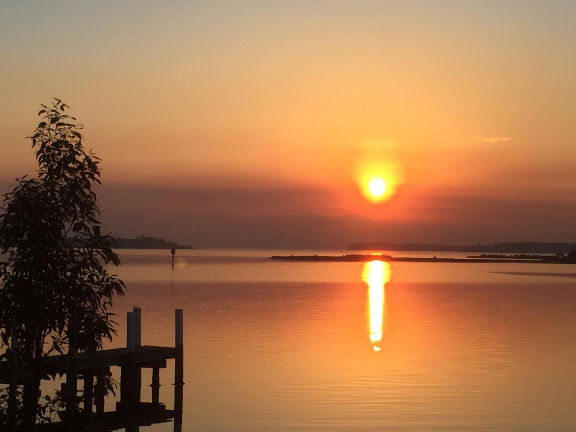 Beachcomber Caravan Park Mallacoota Buitenkant foto